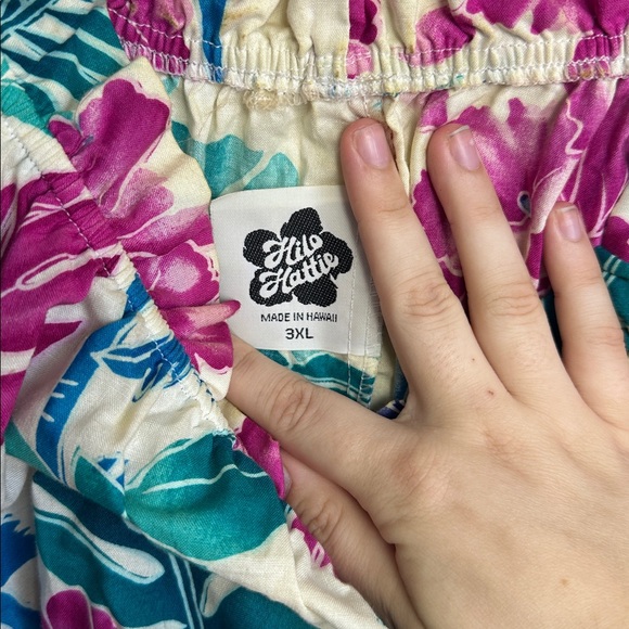 Vintage Hilo Hattie off shoulder  Hawaii Pink and Teal Floral Dress - Picture 2 of 9